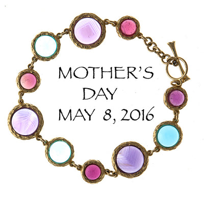 WHY WE LOVE MOMS: AND THE JEWELRY THEY LOVE FOR MOTHER’S DAY